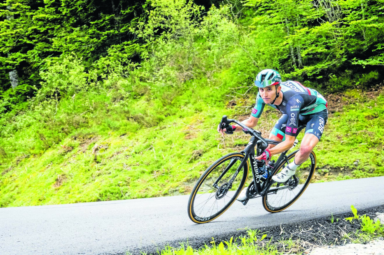 Tour de France: Jai Hindley kämpft für Bora verletzt ums Podium