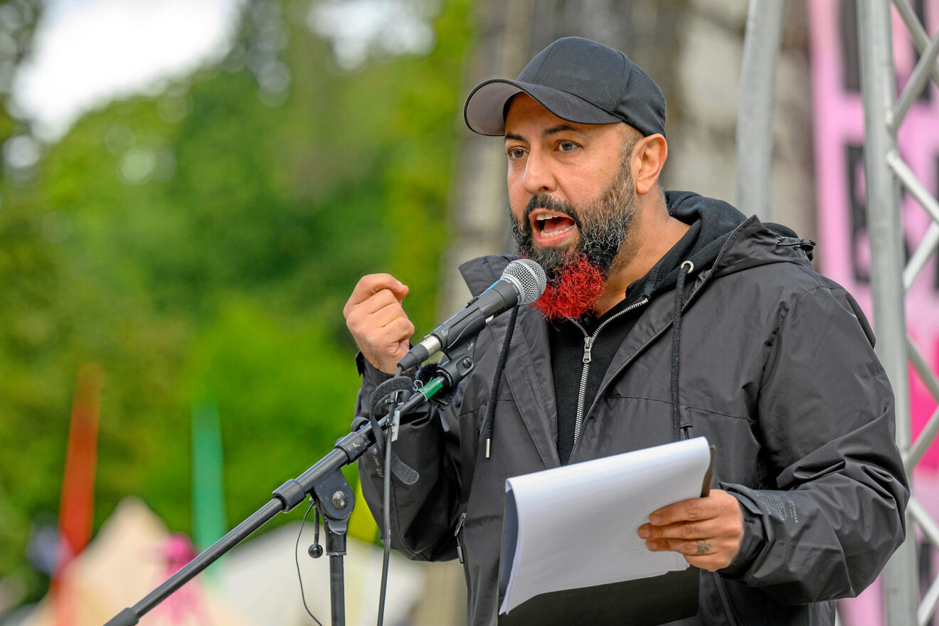 Vor 80 000 Türen in Neukölln: Ferat Koçak will in den Bundestag