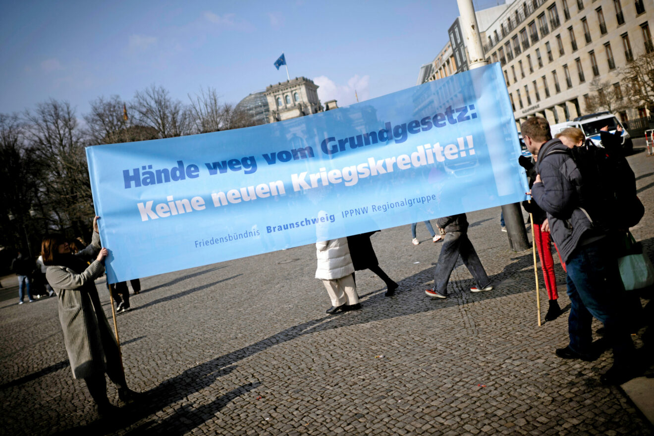 Das Grundgesetz verpflichtet auf Frieden