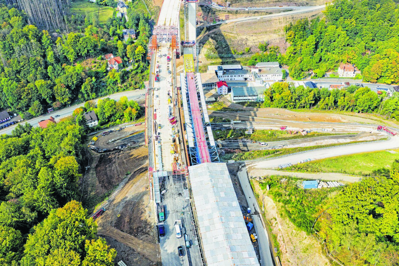 Brückeneröffnung mit dem Kanzler in NRW