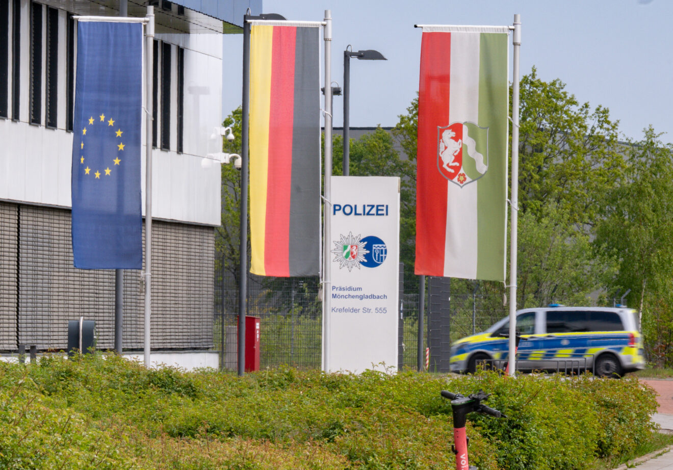 Polizei schießt auf nackten Mann