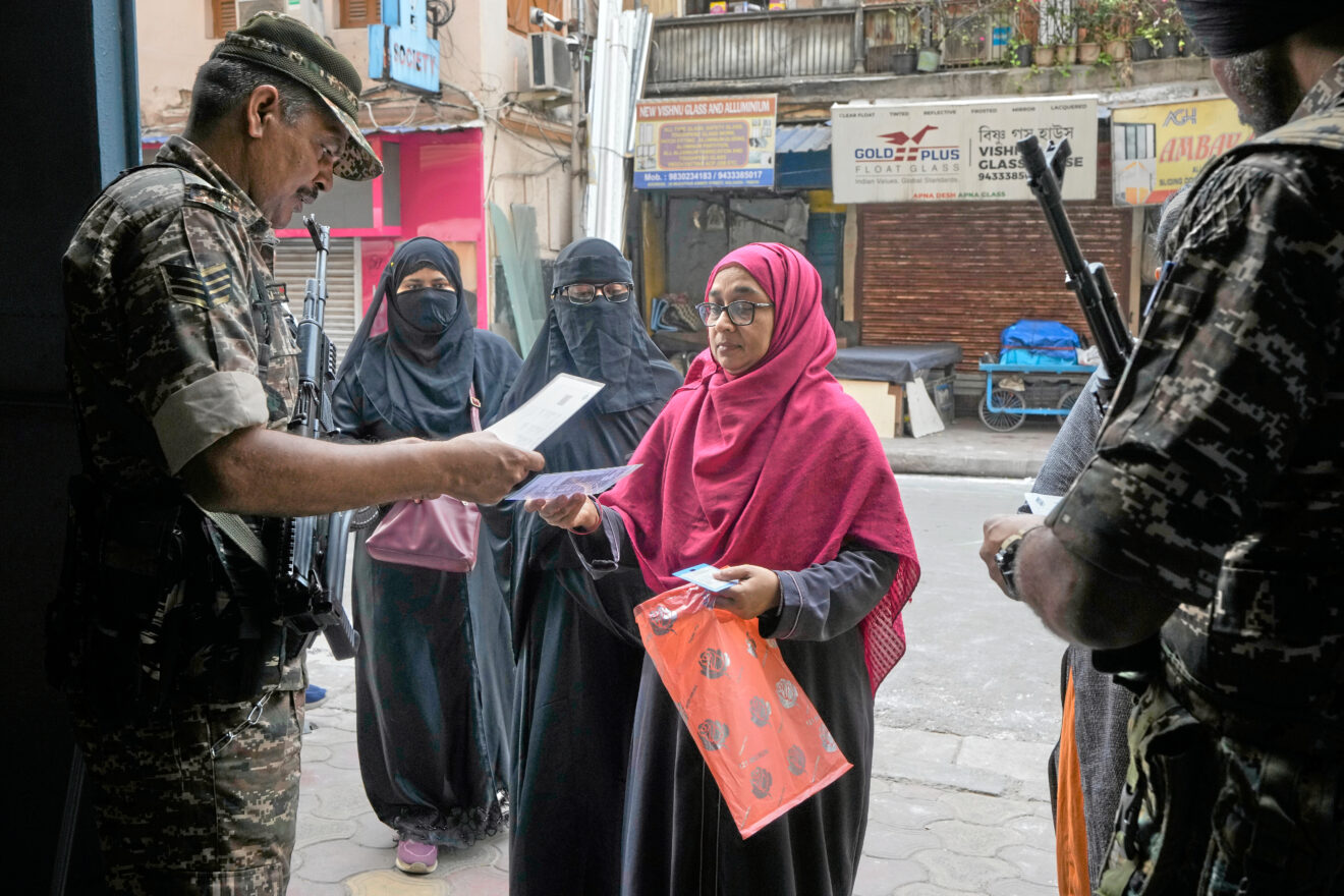 Indien: Bei den Regionalwahlen siegen die Hindunationalisten