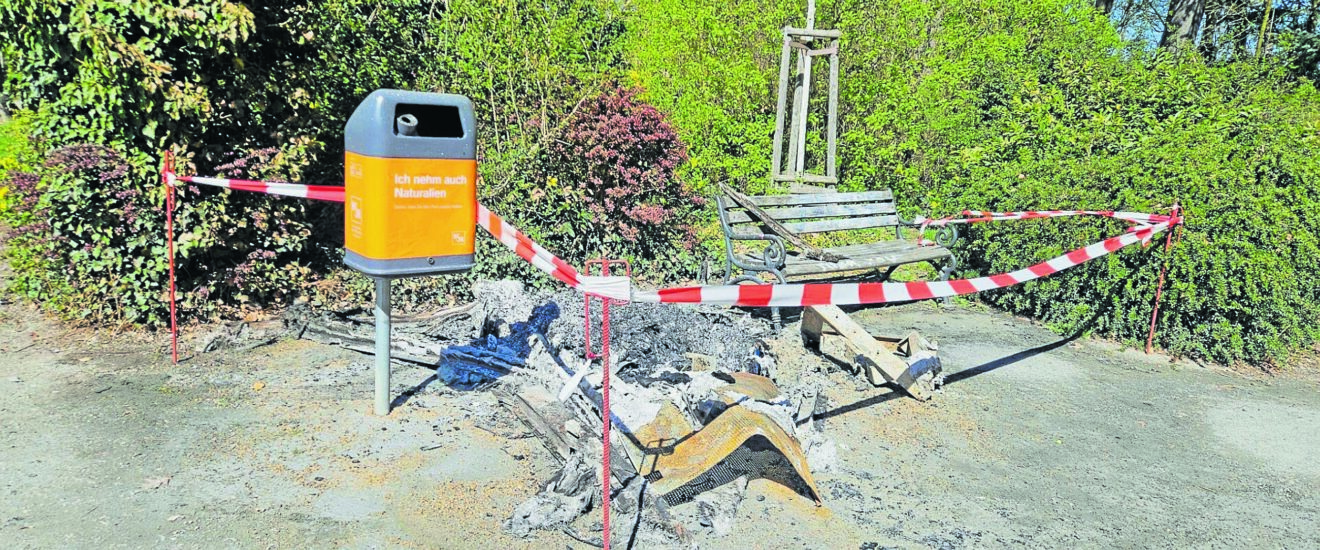 Nach Anschlag auf Bücherbox: Die Nachbarschaft hält dagegen