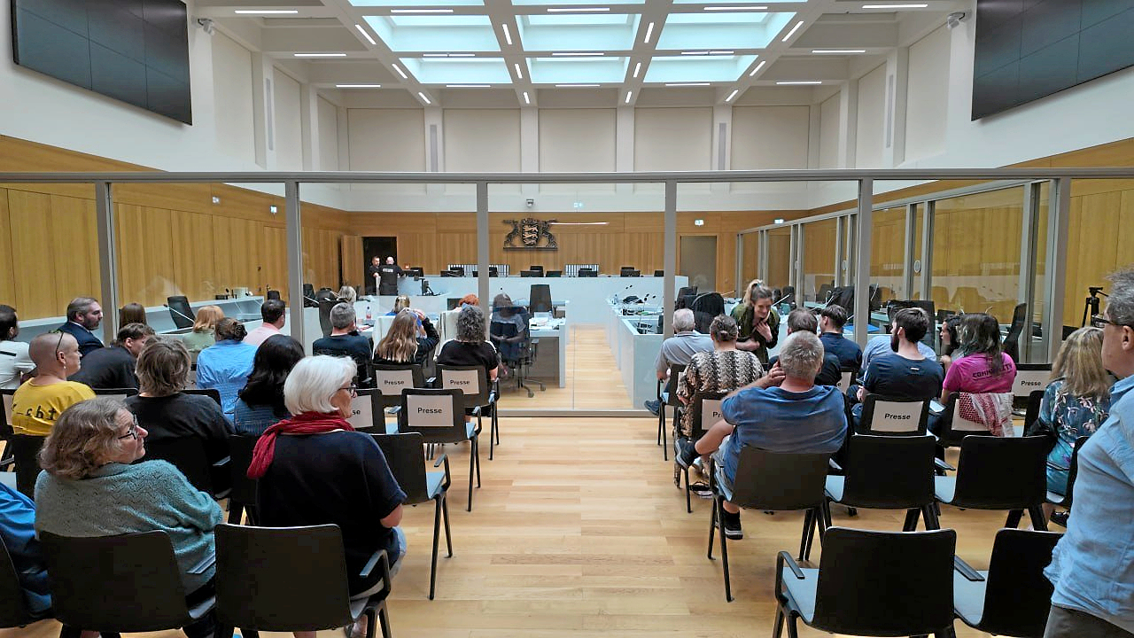 »Ulm 5«-Prozess: Weitere ungehörte Anträge und wunde Handgelenke