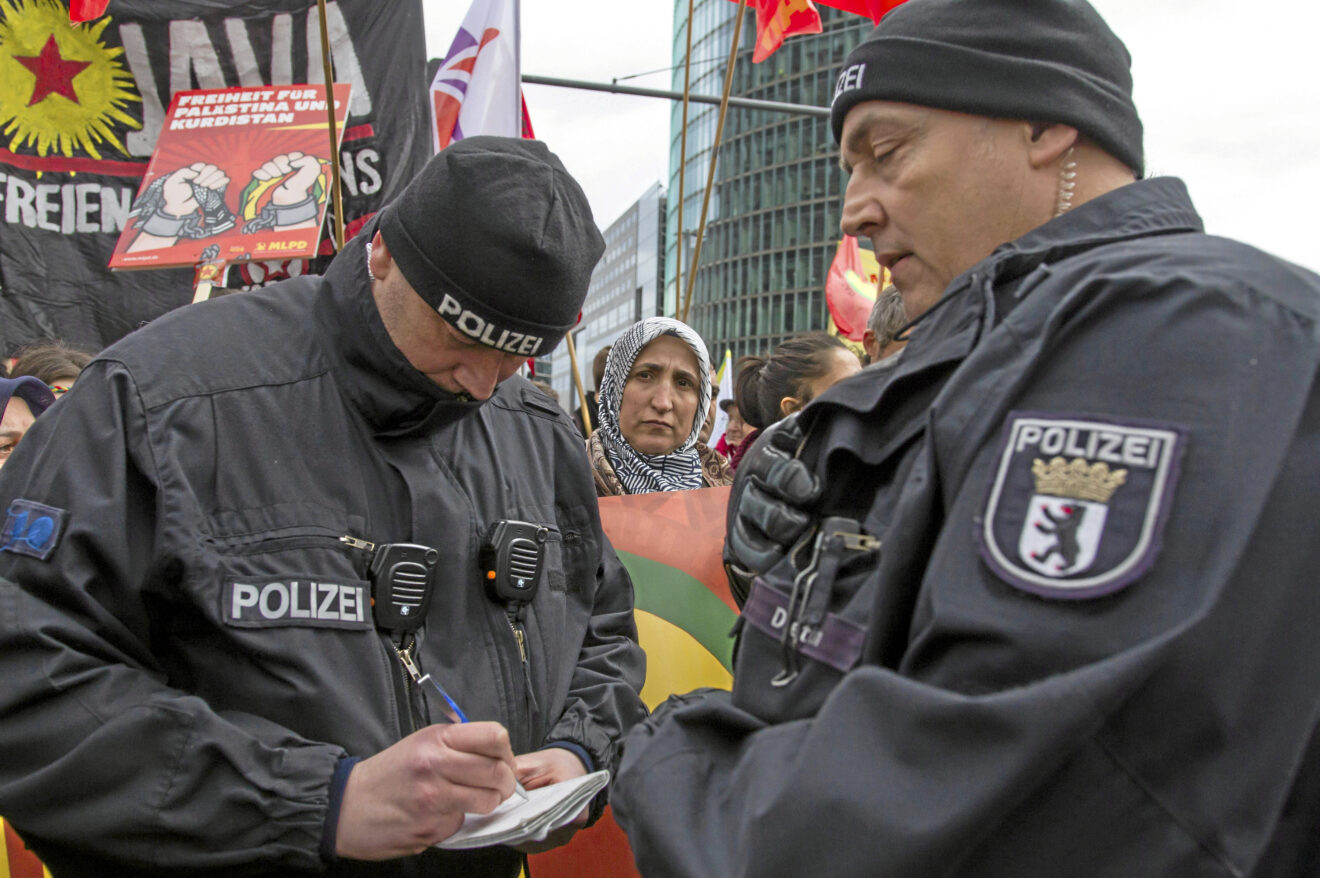 Trotz Friedens­prozess: BRD will Kurden weiter hart verfolgen
