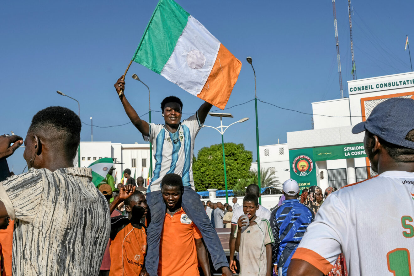 Putsch in Niger: Überforderung und Ungleichbehandlung als Ursache